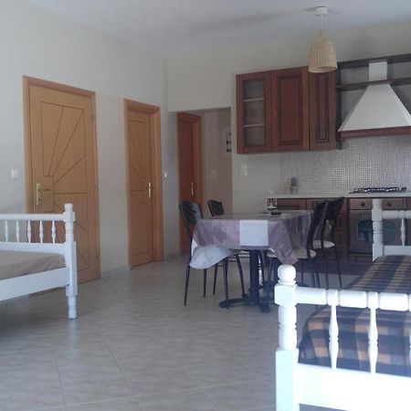 Perivolia  Avantis Apartments חדר תמונה