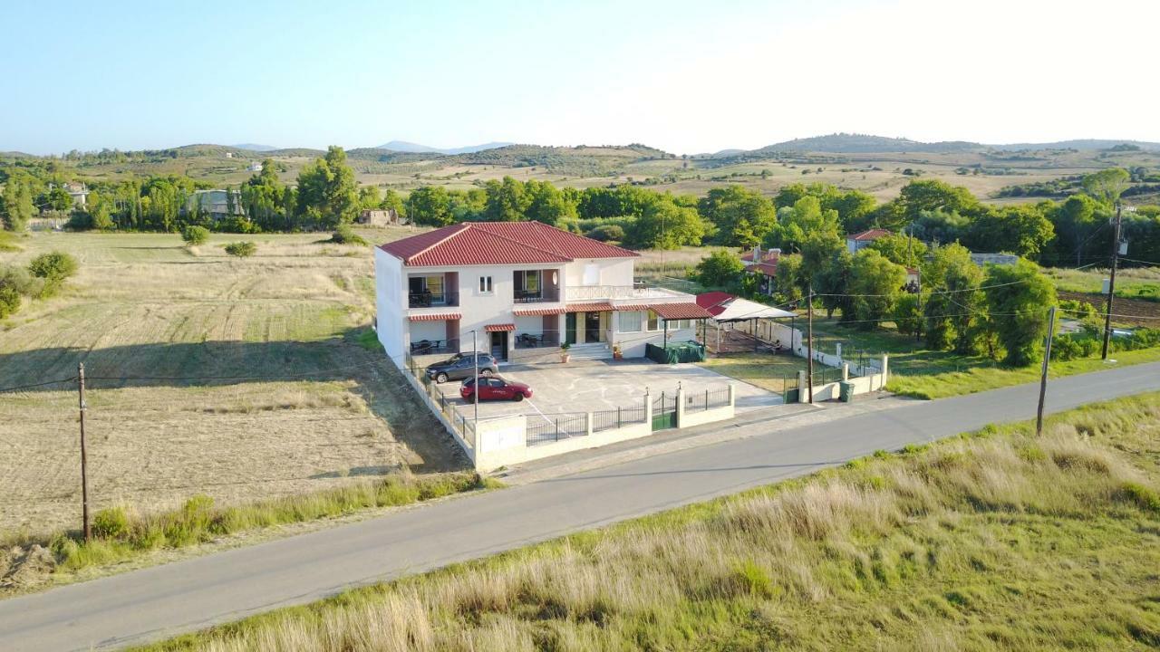 Perivolia  Avantis Apartments מראה חיצוני תמונה